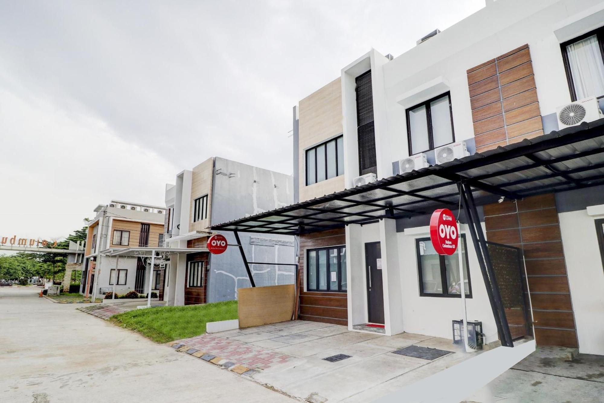 Oyo 90215 Ada Residence Telukjambe Exterior photo